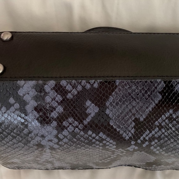 Patricia Nash Handbag - Picture 3 of 15